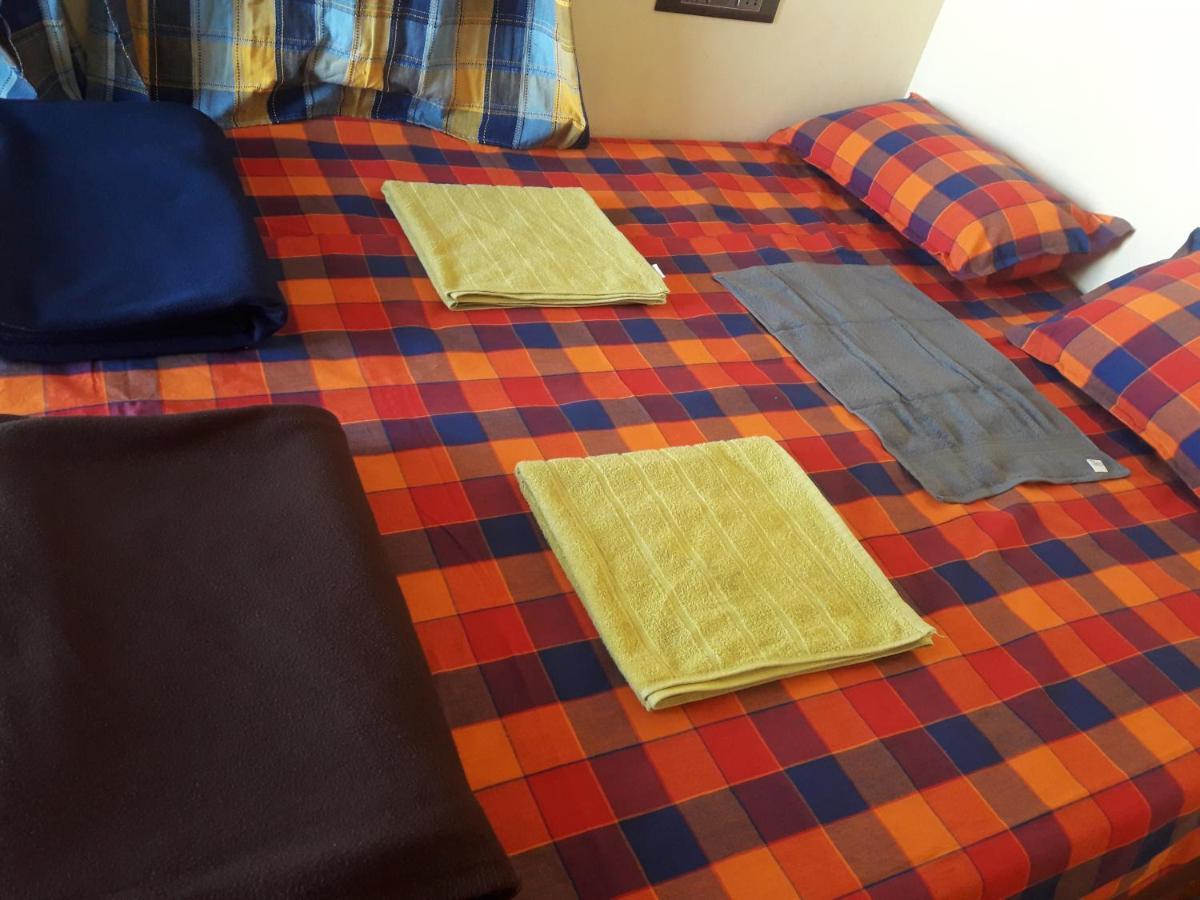 Royal Homestay New 亨比 外观 照片