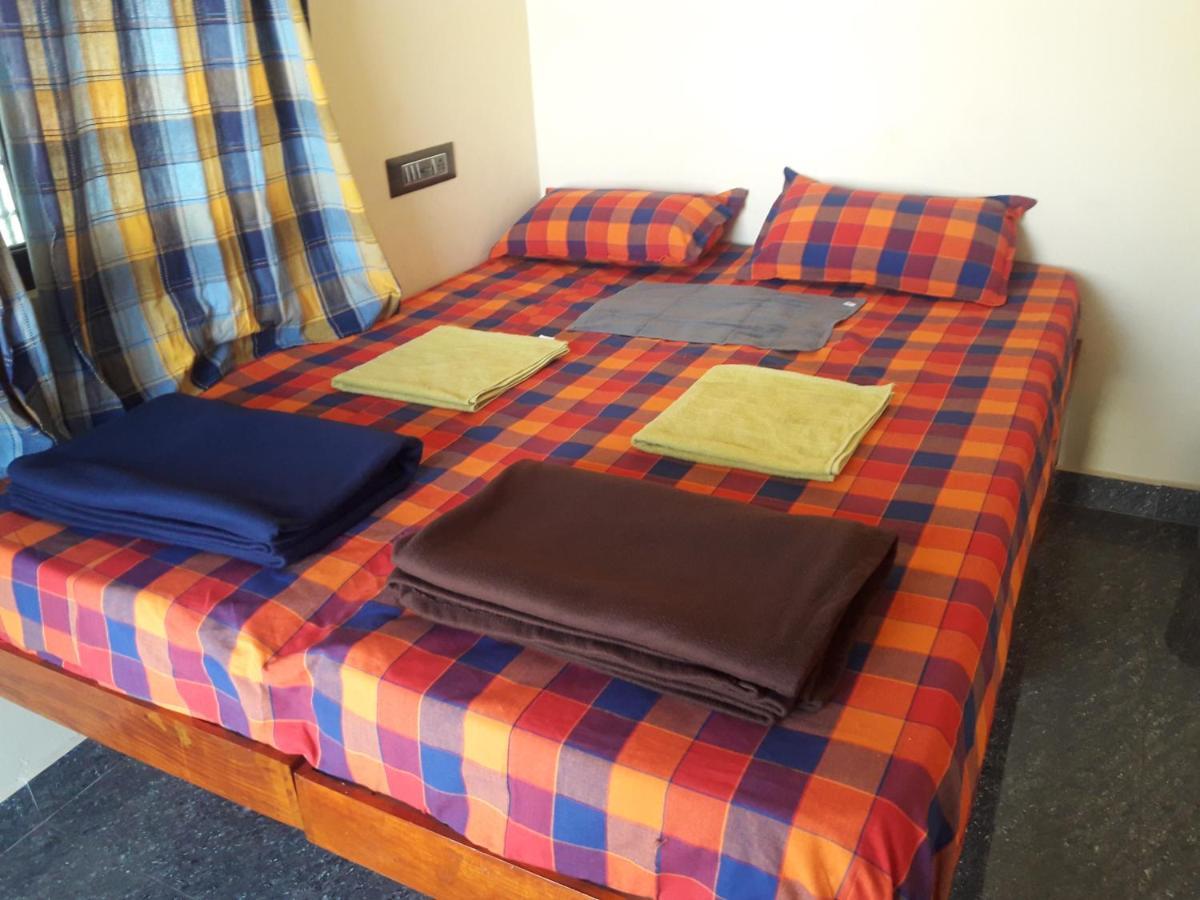 Royal Homestay New 亨比 外观 照片